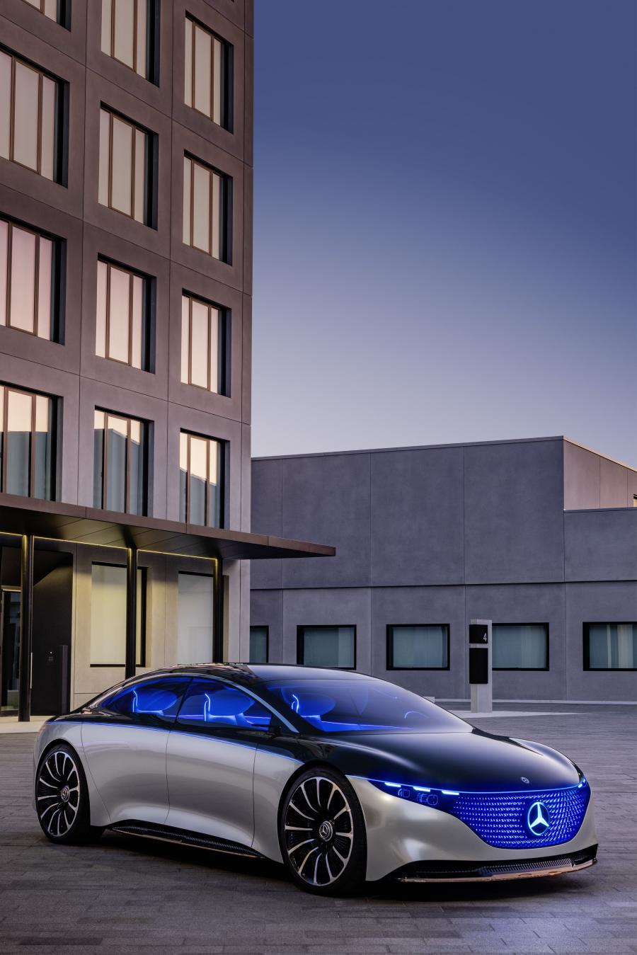  Mercedes-Benz Vision EQS 2019 года  (фото 43 из 54)